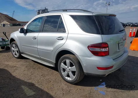 2009 Mercedes-Benz Ml 350 4Matic z USA, uszkodzony, nr VIN 4JGBB86E29A496586